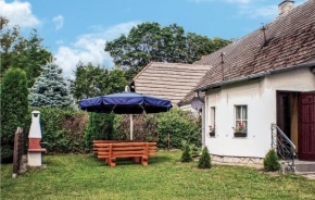 2 Bedroom Lovely Apartment In Retowo 4